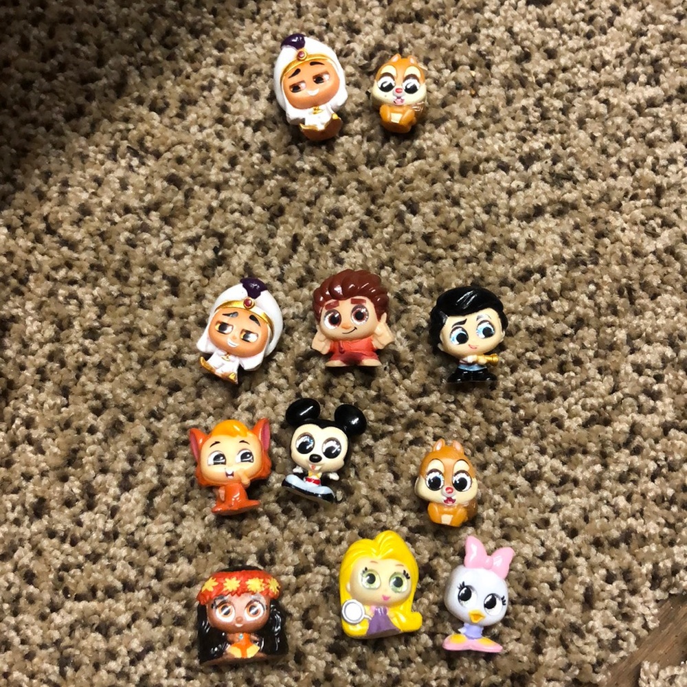 Doorables bundle of 9 w two duplicates (11 total)